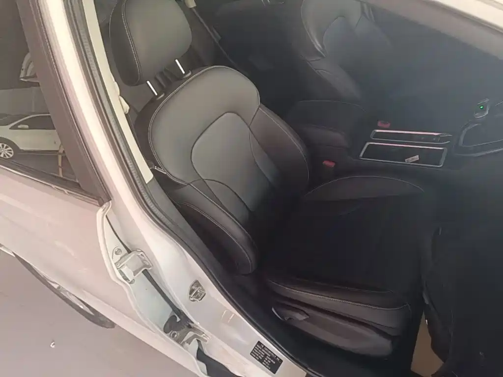 Haval M6 2024 2023 PLUS 1.5T DCT Luxury Smart Connect