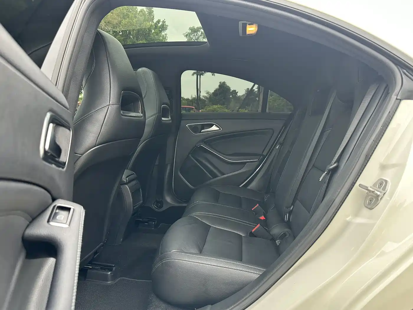 Mercedes-Benz CLA (Import) 2016 Facelift CLA 260 4MATIC фото 18