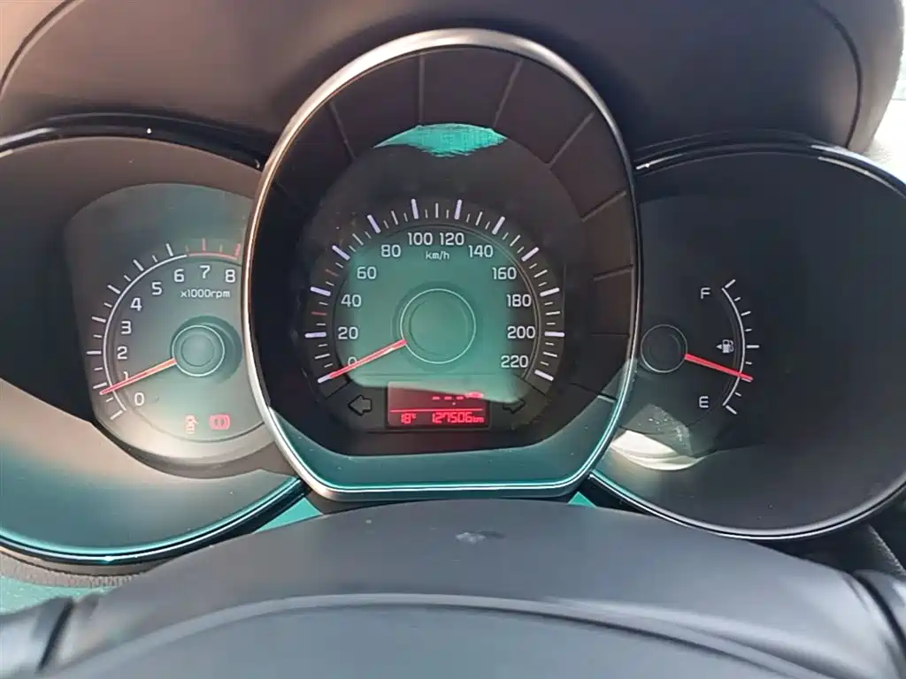Kia K2 2015 Sedan 1.4L MT GLS фото 12
