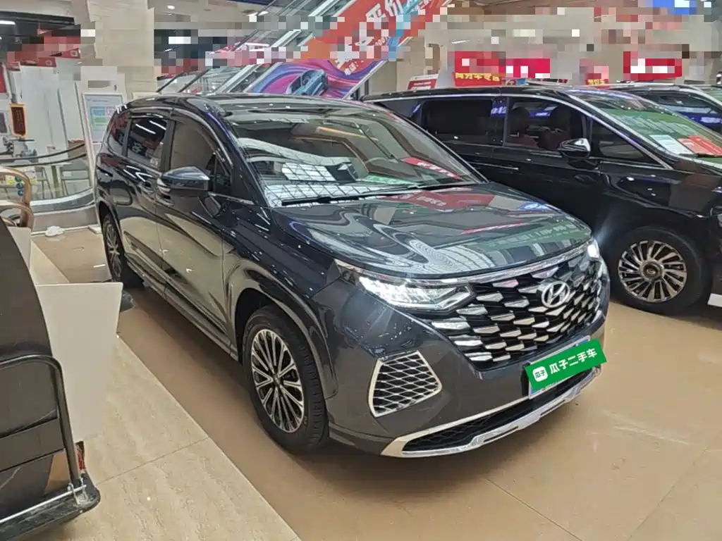 Photo 4 - Hyundai Custo