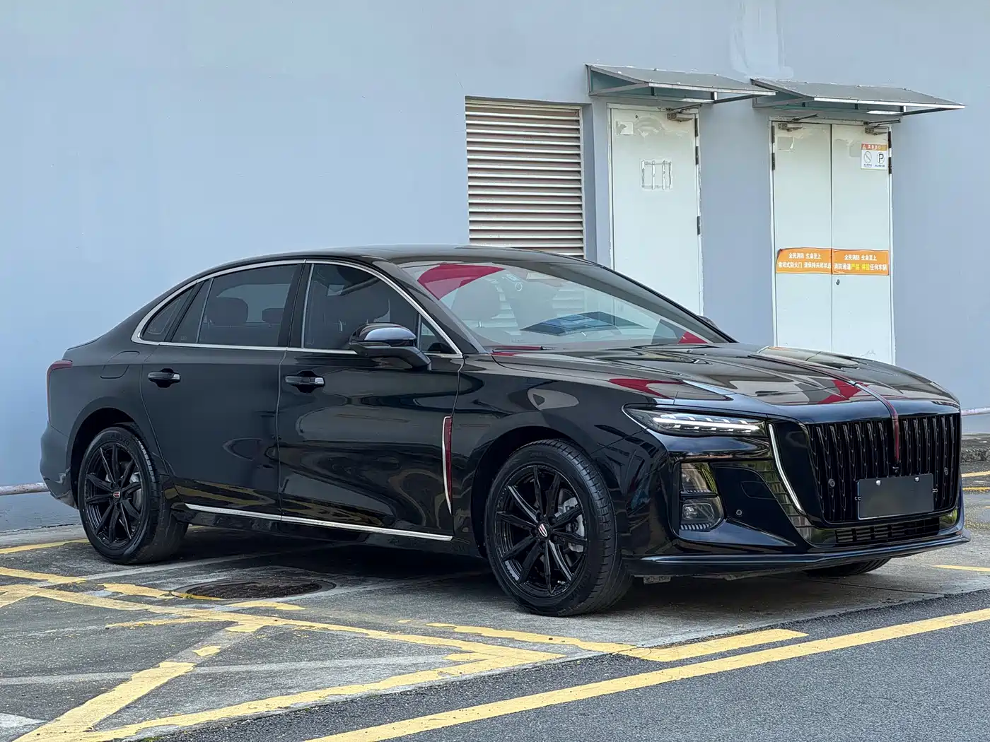 Hongqi H5 2025 2.0T Automatic Mystic Shadow фото 3