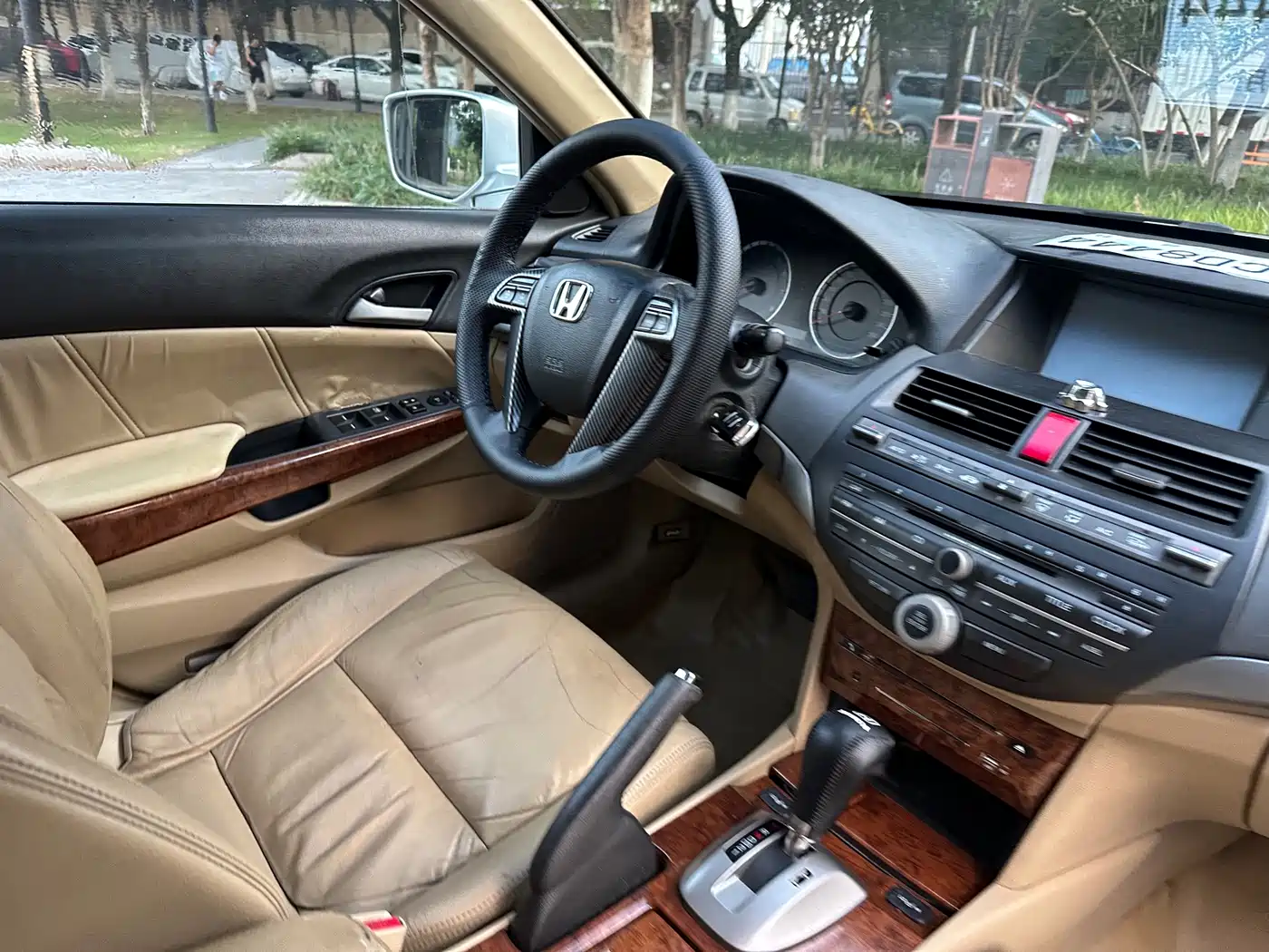 Фото 18 - Honda Accord