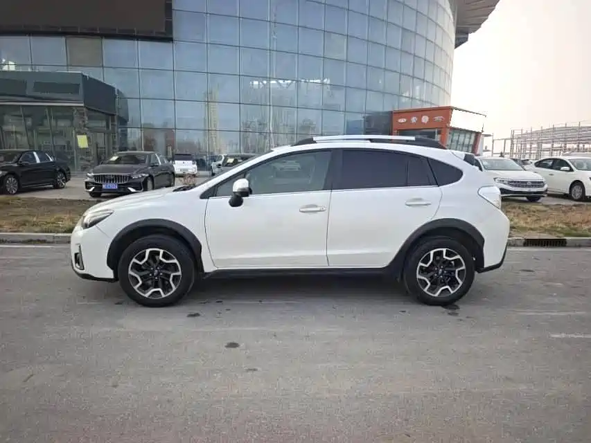 Subaru XV 2017 2.0i Elite Navigation Edition фото 5