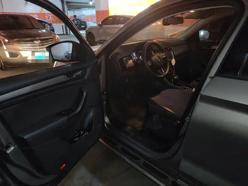 Škoda Kodiaq 2017 TSI330 5-seater 2WD Comfort Edition фото 14