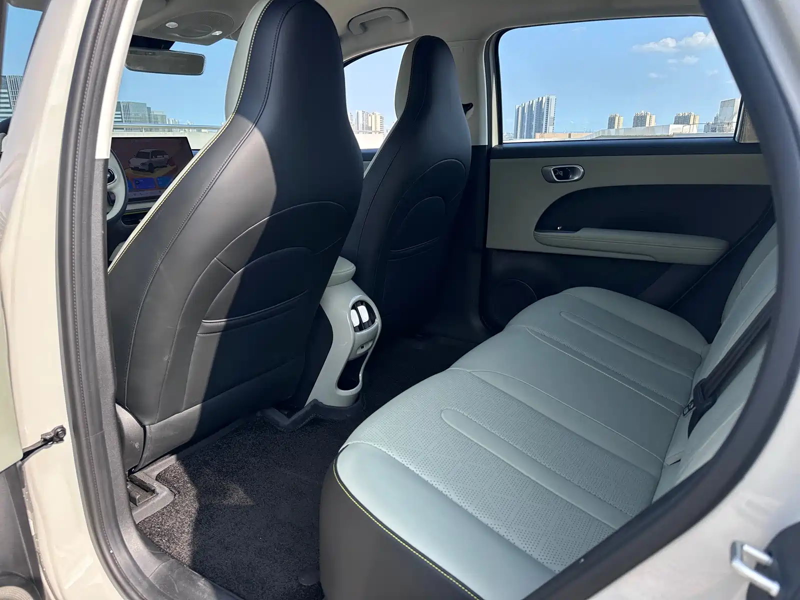 Фото 6 - QQ New Energy QQ3 EV