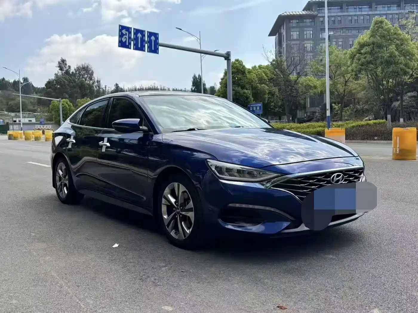 Hyundai Fista 2019 280TGDi Sport Edition China VI фото 3