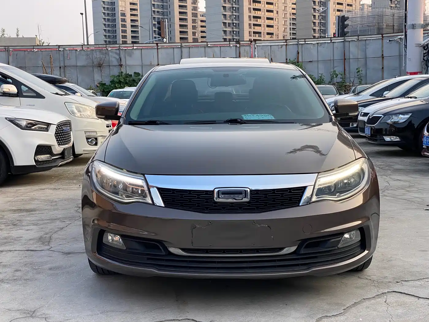 Qoros 3 2017 2016 Sedan 1.6L Automatic Zhiyue