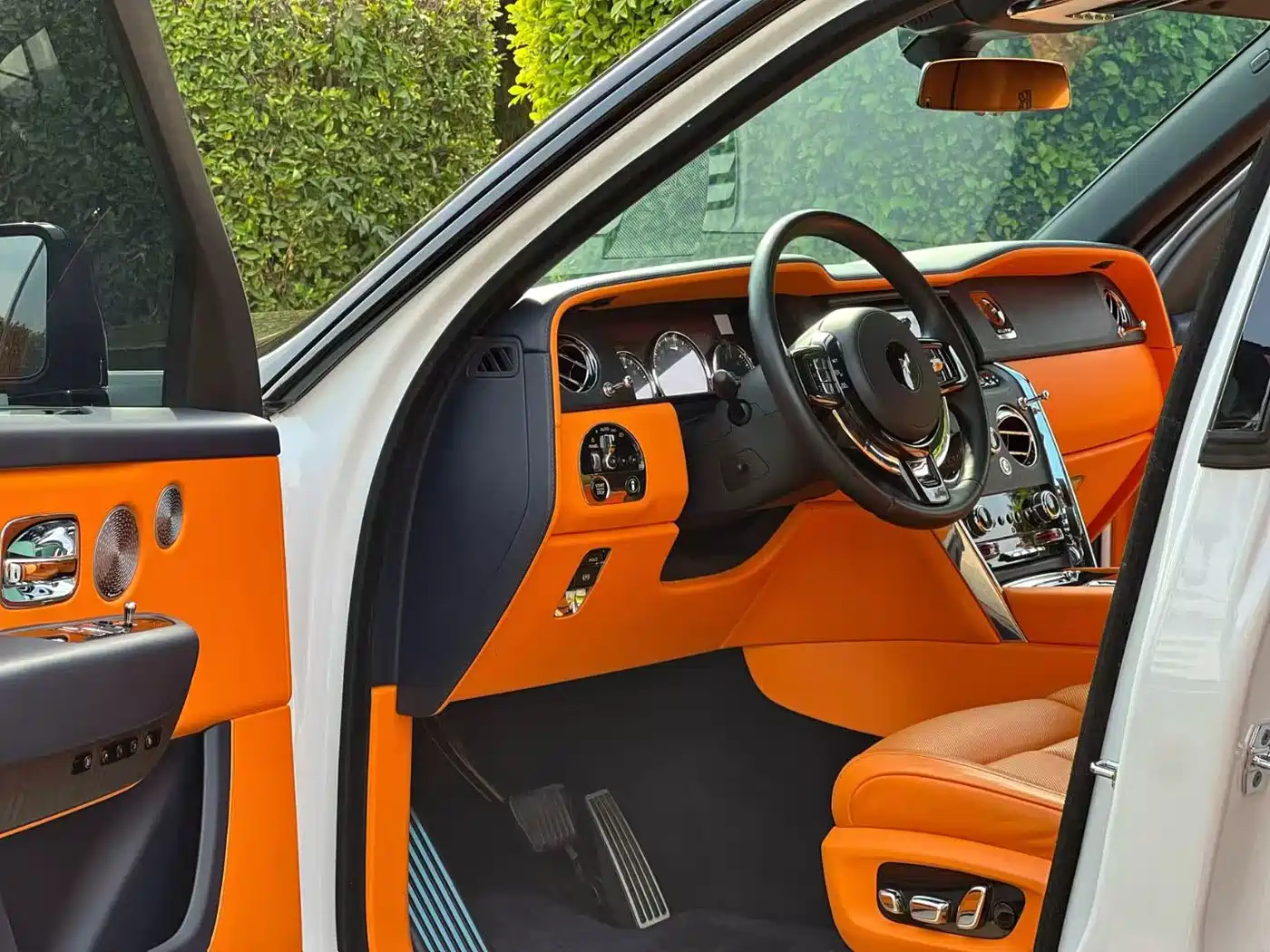 Rolls-Royce Cullinan 2018 4-Seater Version фото 6