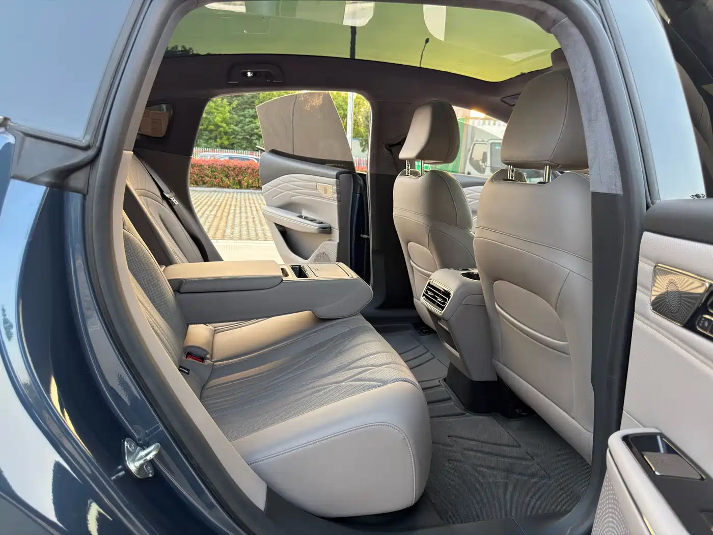 Geely Galaxy Galaxy Xingyao 8 2025 130km EM-P Starship Edition фото 12