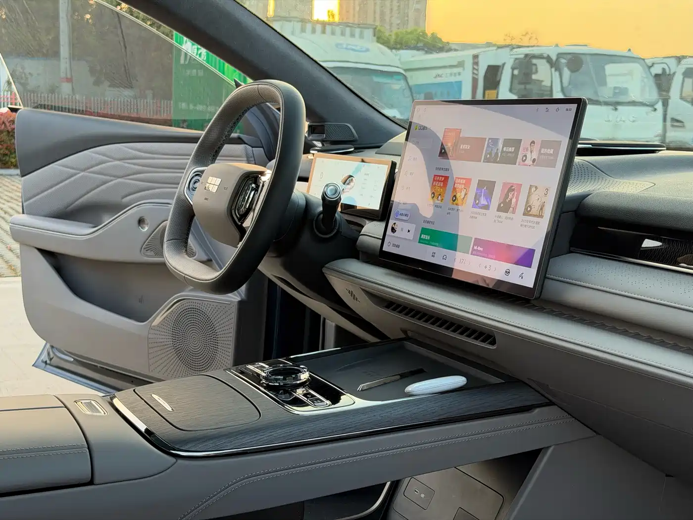 Geely Galaxy Galaxy Xingyao 8 2025 130km EM-P Starship Edition фото 14