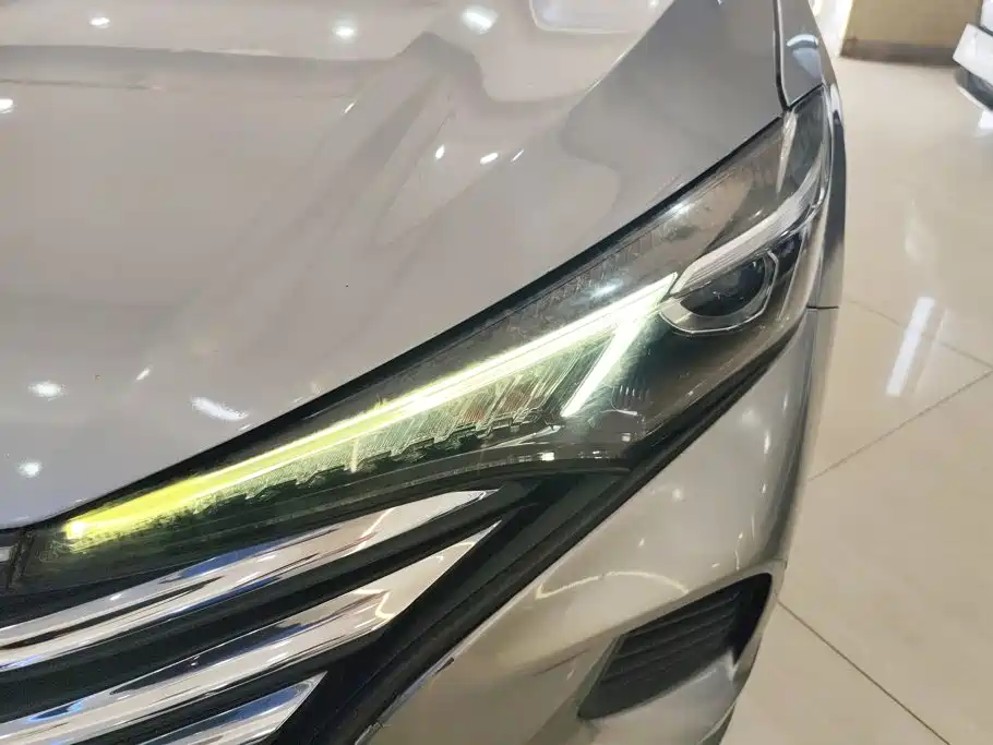 Фото 5 - Changan Eado