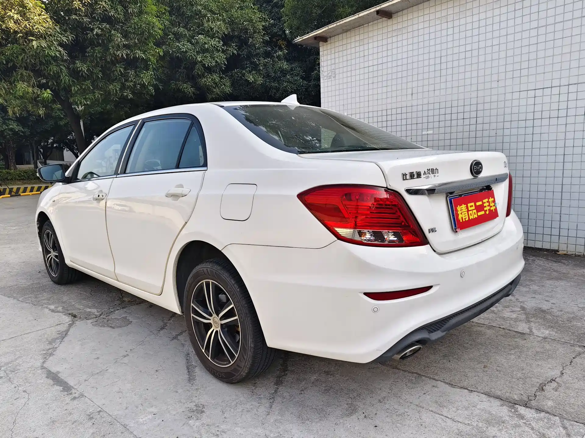 Фото 5 - BYD Surui