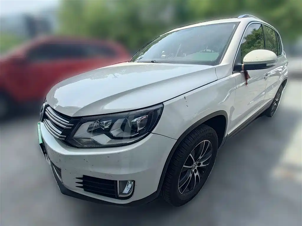 Volkswagen Tiguan 2015 1.8TSI Automatic 4WD Highline фото 2
