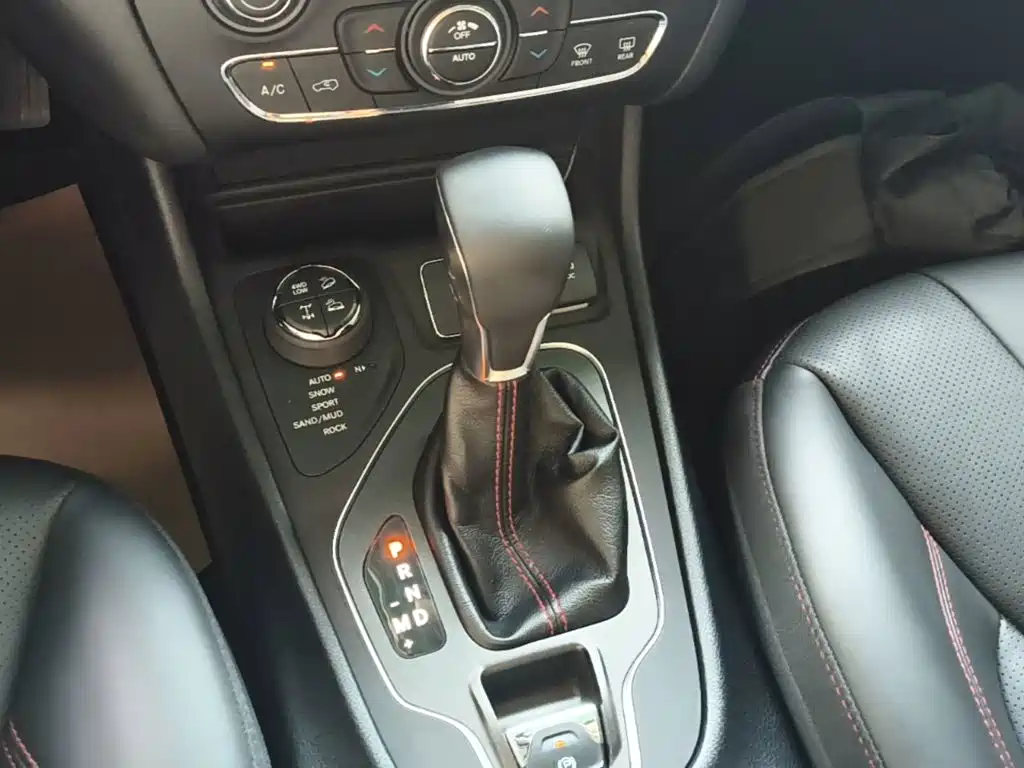 Photo 14 - Jeep Cherokee