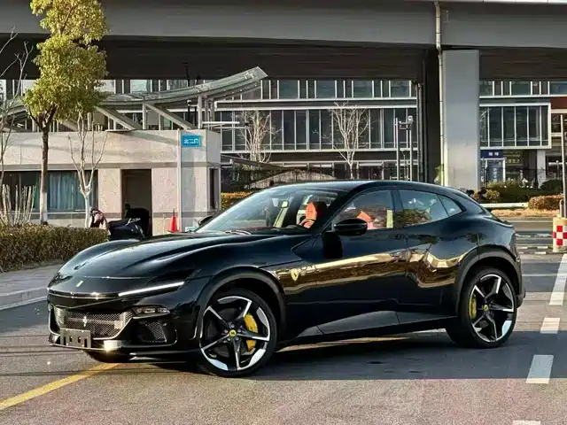  Ferrari Purosangue 2023 6.5L V12