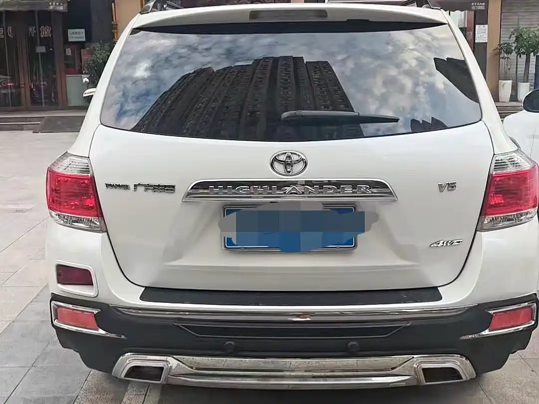 Фото 4 - Toyota Highlander