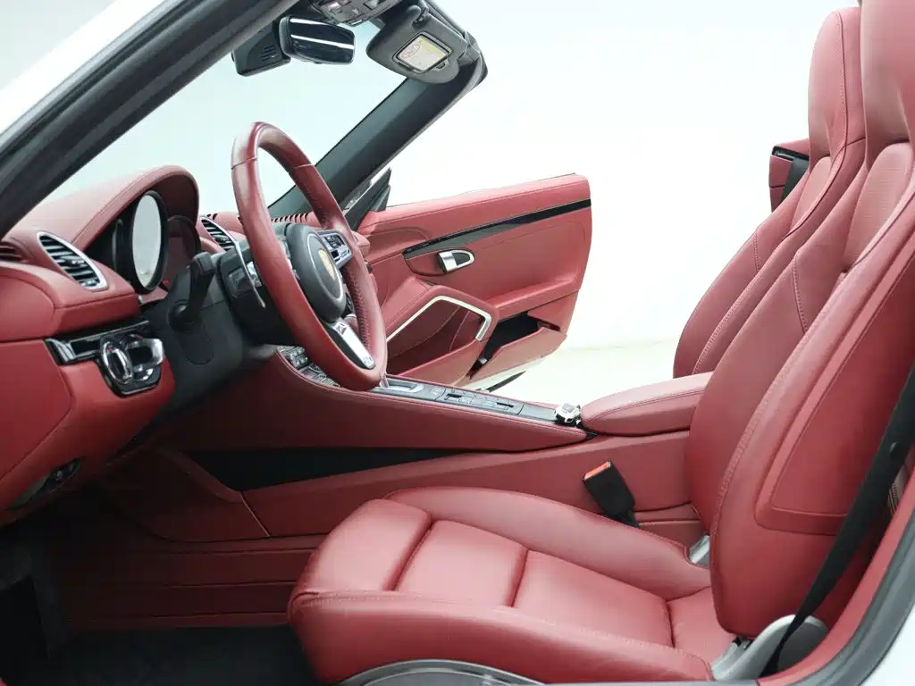 Photo 3 - Porsche 718