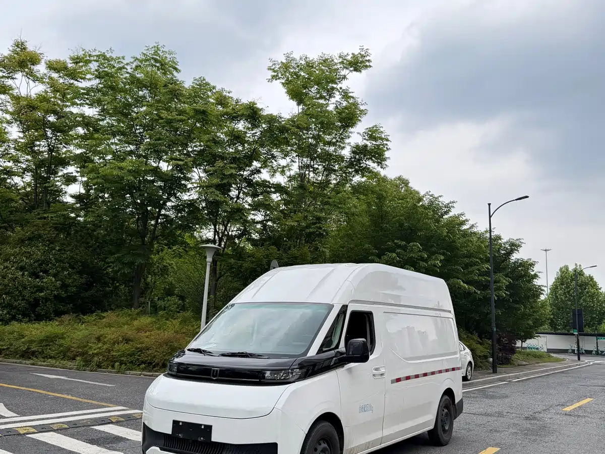 Yuan Cheng Farizon Super VAN 2025 Chuangfu Edition Medium Wheelbase High Roof 51kWh