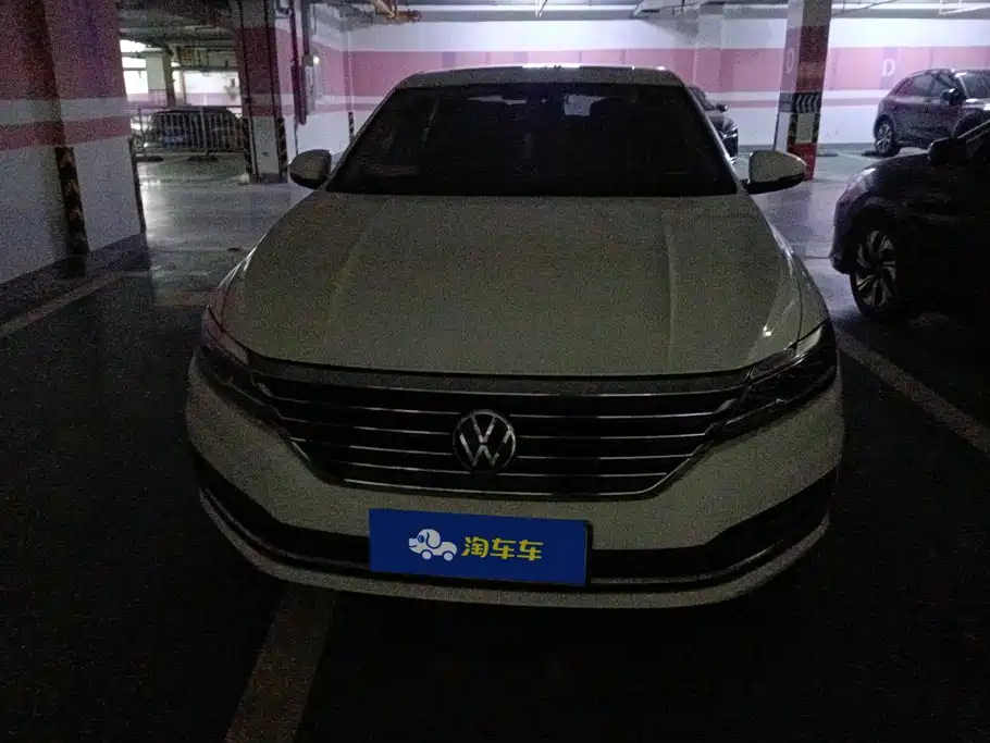 Photo 2 - Volkswagen Lavida