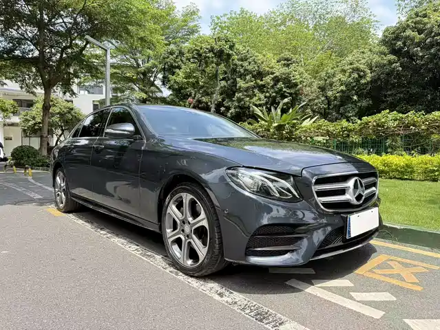 Mercedes-Benz E-Class 2016 E 300 L Sport Fashion Type — фото 4