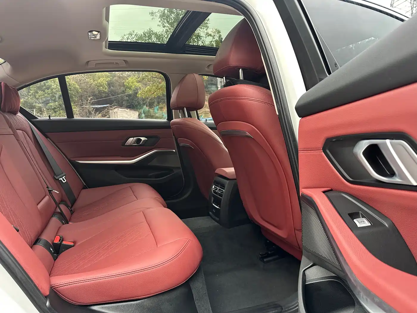BMW 3 Series 2024 320Li M Sport Package фото 6