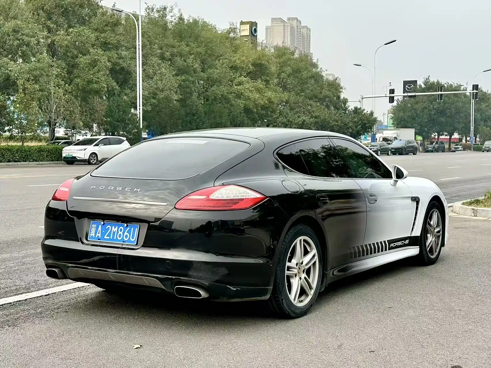 صورة 4 - Porsche Panamera