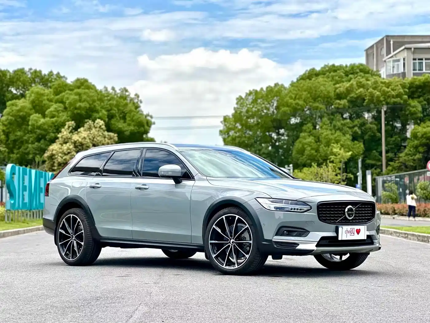 VOLVO V90