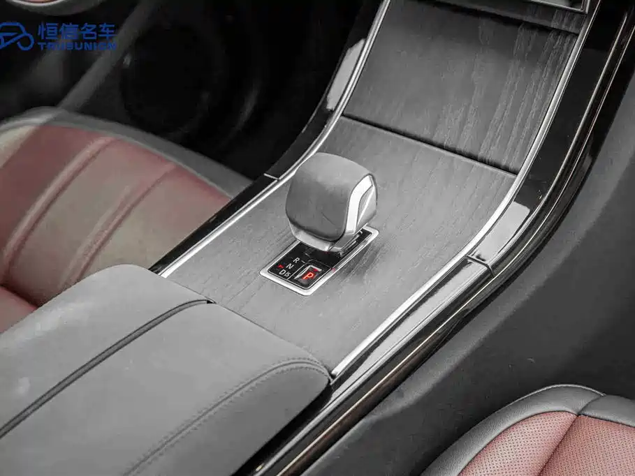 Land Rover Range Rover Evoque 2024 Range Rover Evoque L 249PS Light Master Edition фото 19