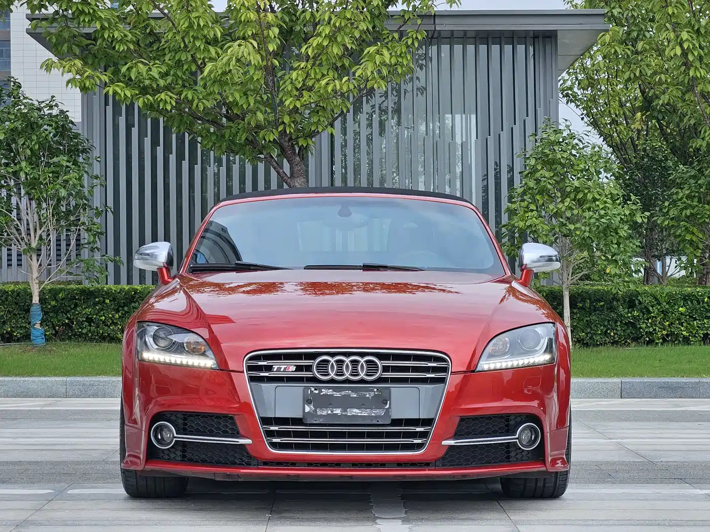 Audi TTS 2013 TTS Roadster 2.0TFSI quattro фото 2