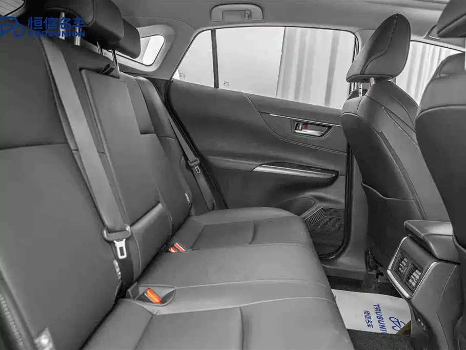 Toyota Venza 2022 2.0L CVT 2WD Luxury фото 16