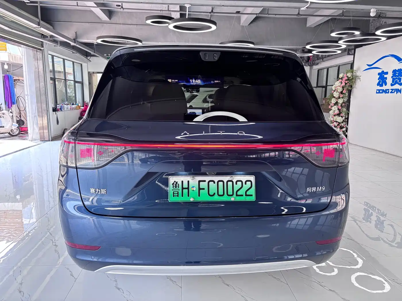 AITO Wenjie AITO M9 2025 Extended Range Ultra 52kWh 6-Seater фото 6
