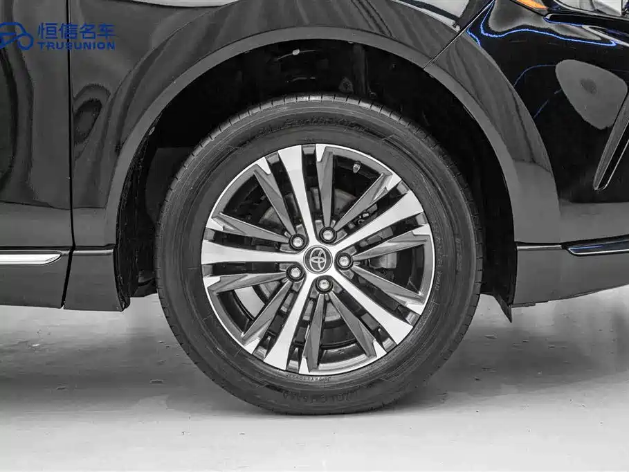 Toyota Venza 2022 2.0L CVT 2WD Luxury фото 11