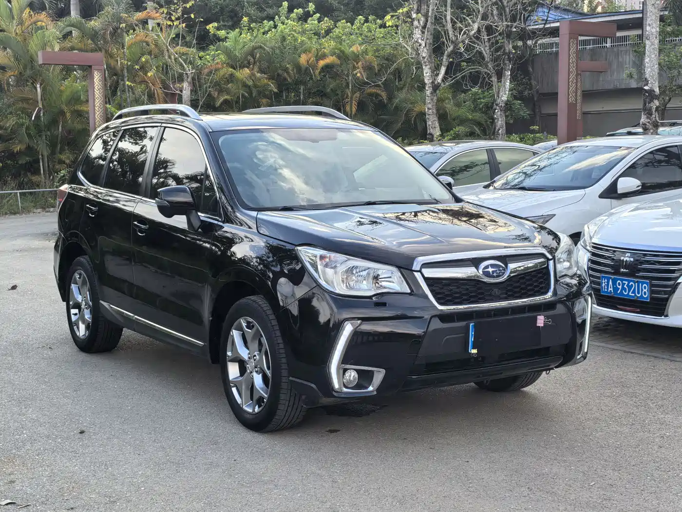 Subaru Forester 2015 2.5i Special Commemorative Edition фото 2