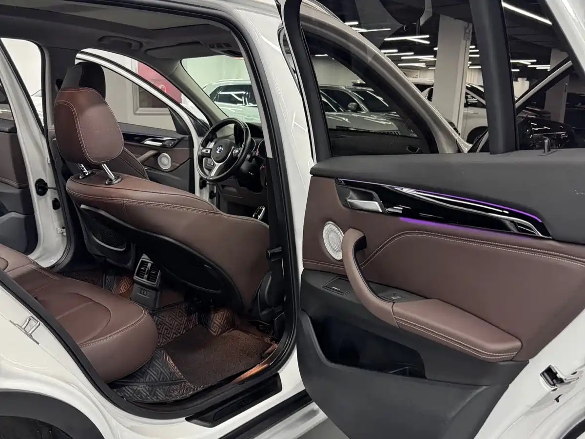 BMW X1 2022 sDrive20Li Premium фото 10