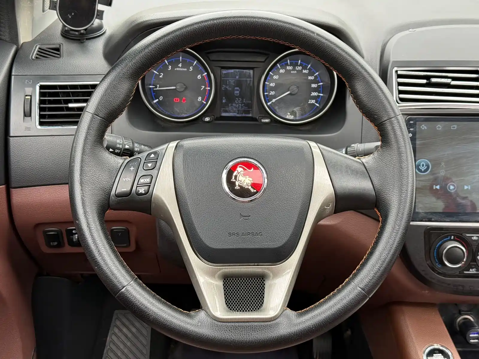 صورة 10 - Dongfeng Fengxing Jingyi X5