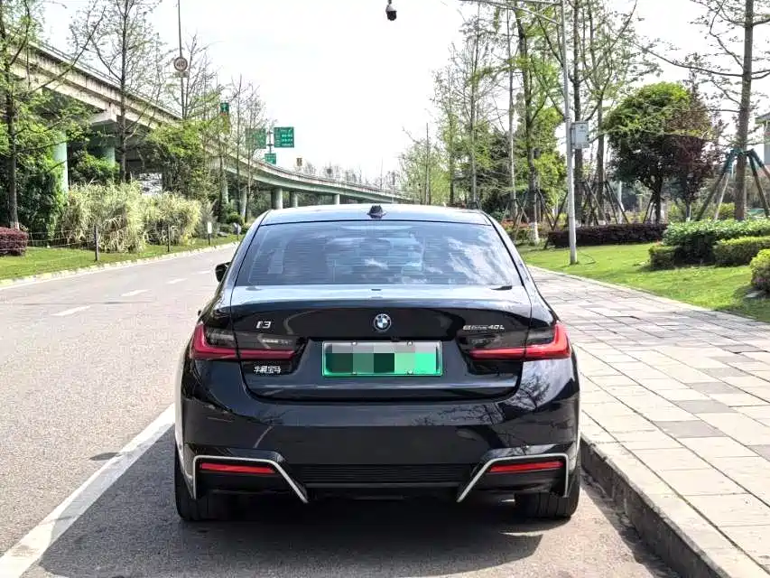 BMW I3
