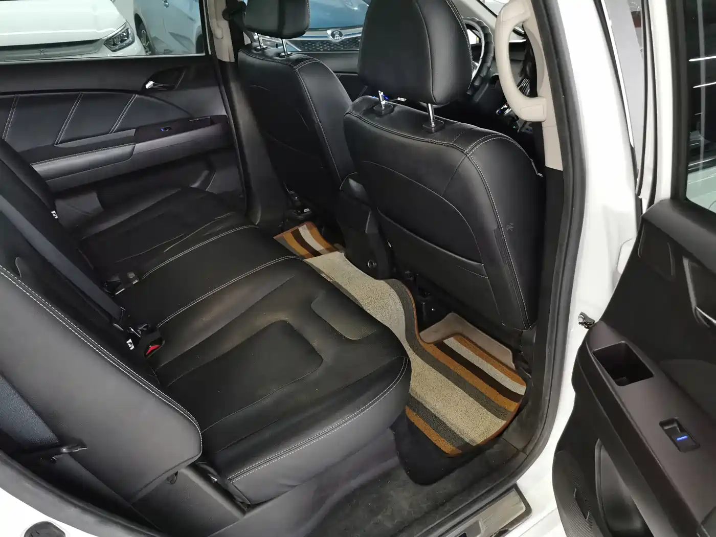 BYD E6