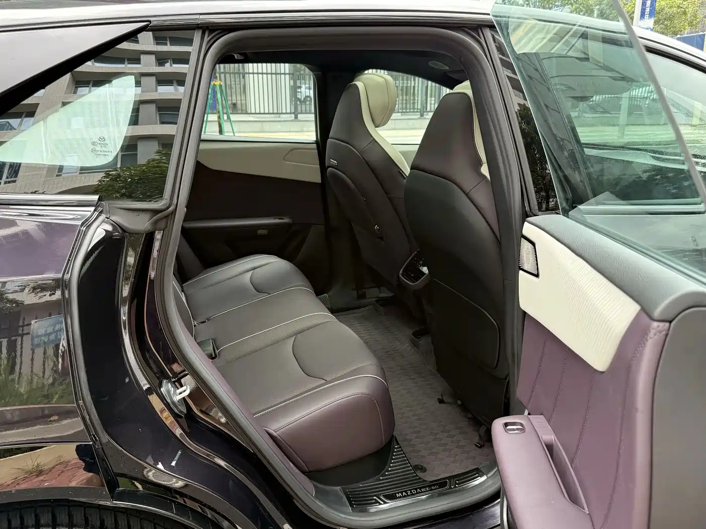 Mazda EZ-60 2025 2025 Extended-range 200 Air