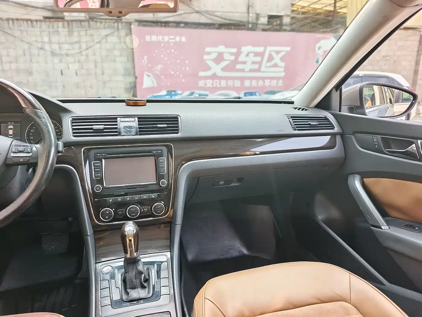 Volkswagen Passat 2014 2.0TSI DSG Ultimate Edition фото 8