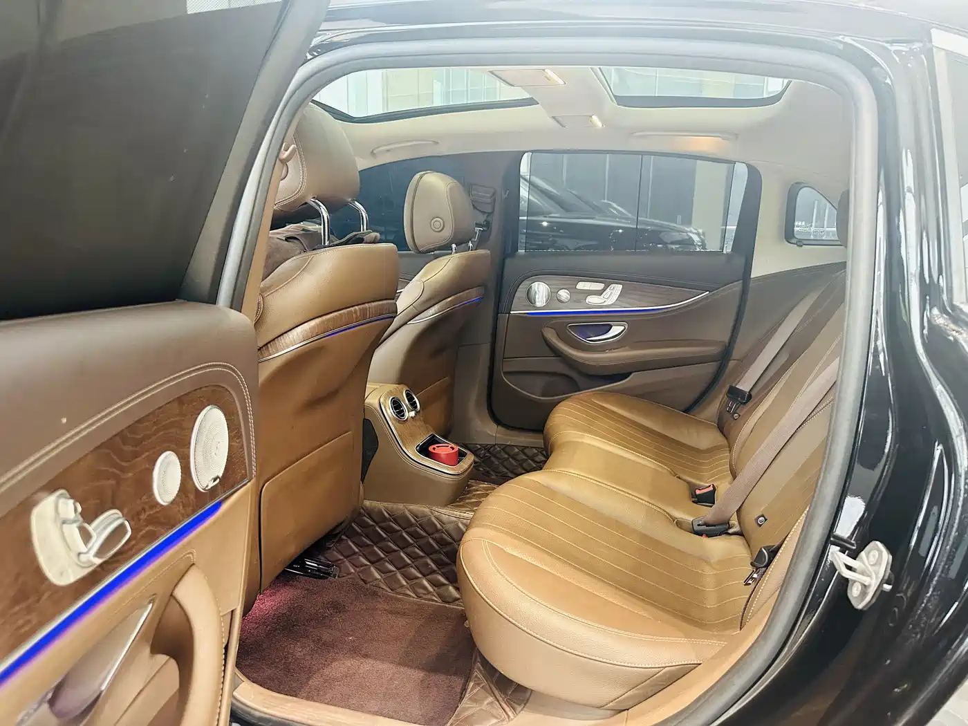 Mercedes-Benz E-Class 2021 E 300 L Luxury фото 4
