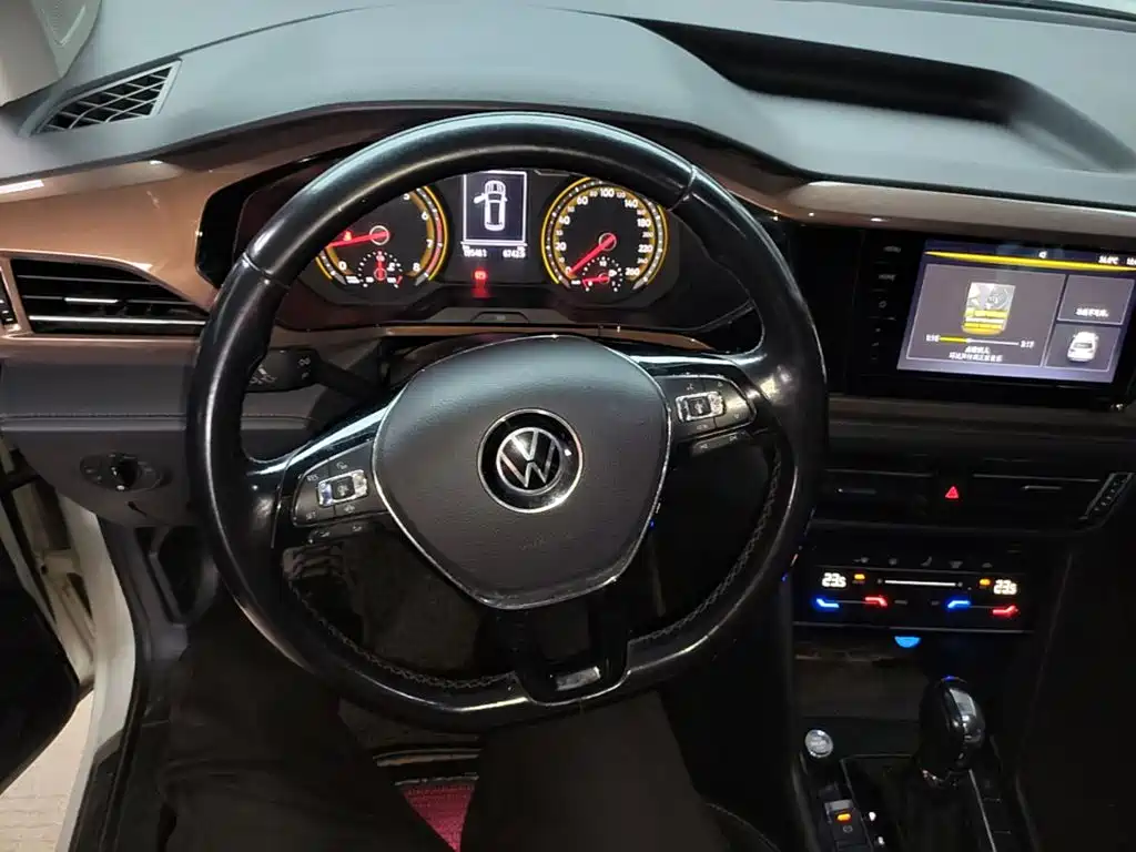Photo 11 - Volkswagen Tharu