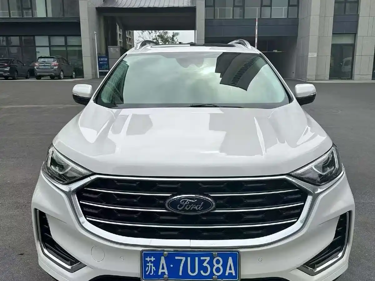 Фото 1 - Ford Edge