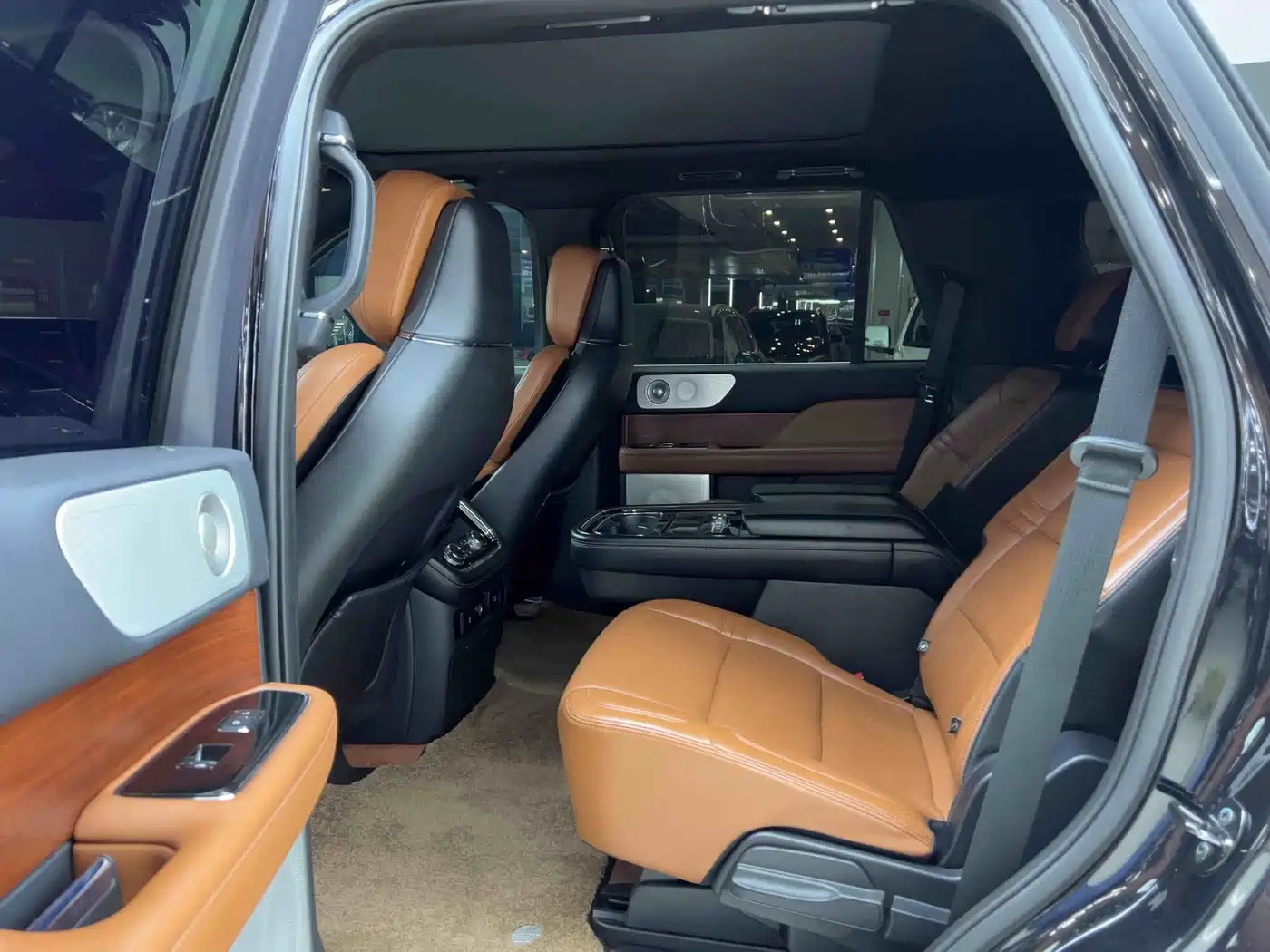 LINCOLN NAVIGATOR
