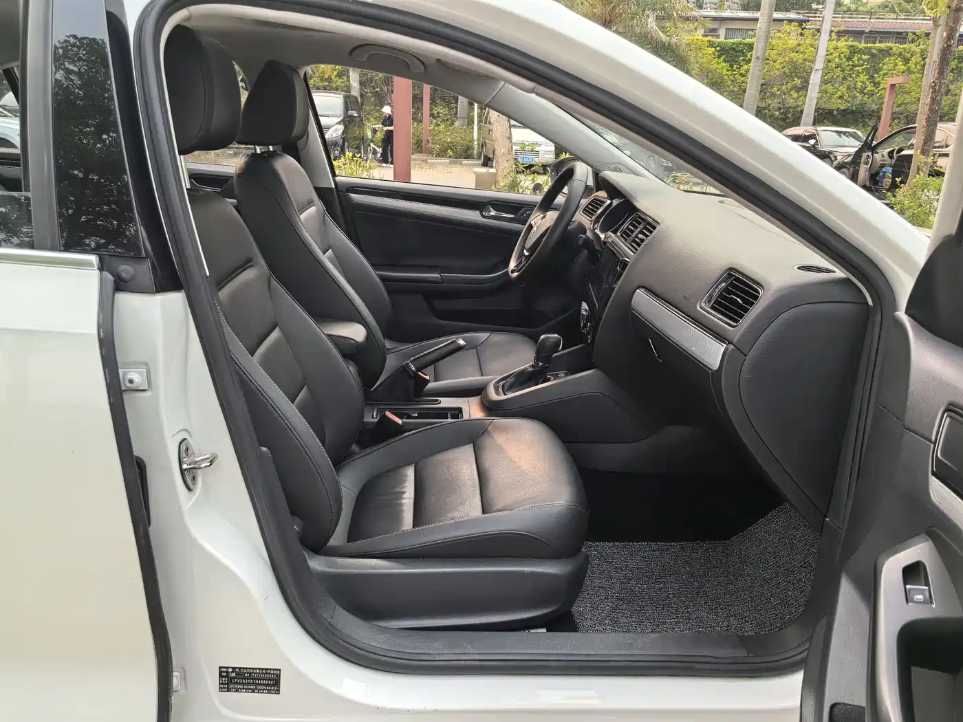 Volkswagen Sagitar 2017 230TSI Automatic Comfort фото 13