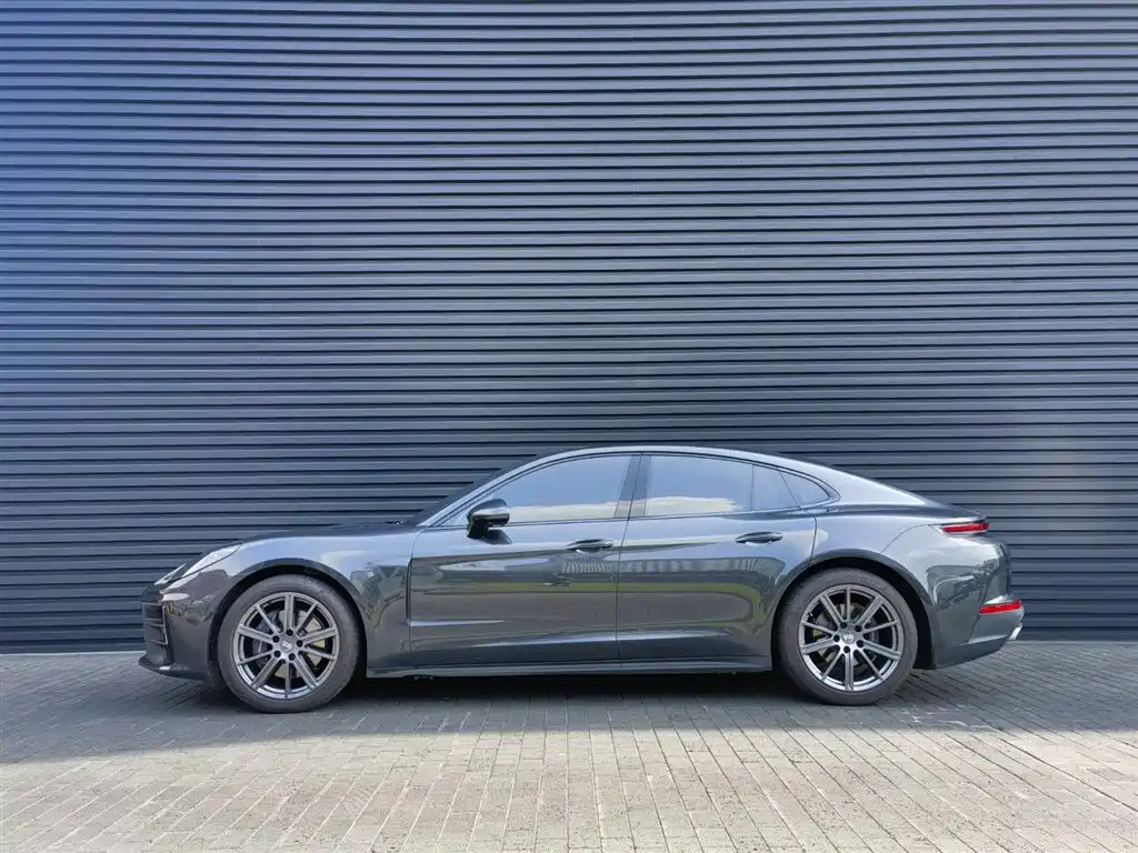 Porsche Panamera 2026 — пригон из Китая