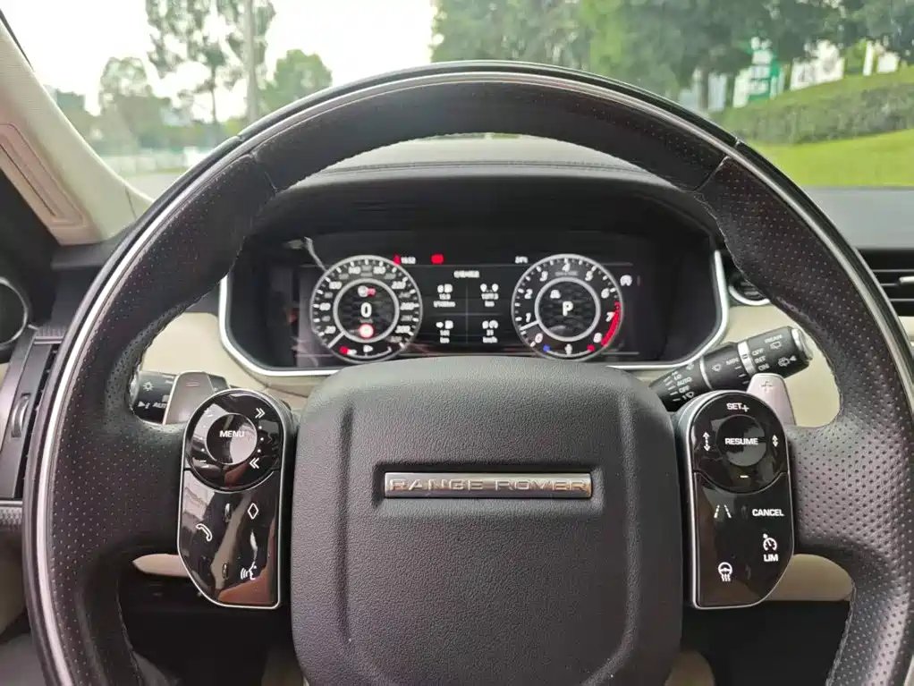 Photo 8 - Land Rover Range Rover Sport