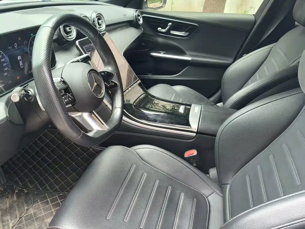 Фото 5 - Mercedes-Benz C-Class