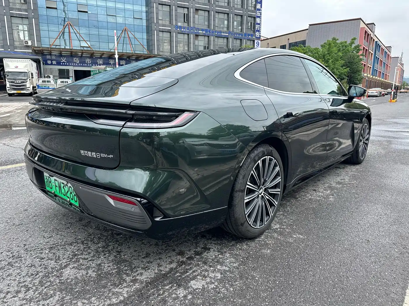 Geely Galaxy Galaxy Xingyao 8 2025 130km EM-P Starship Edition фото 4