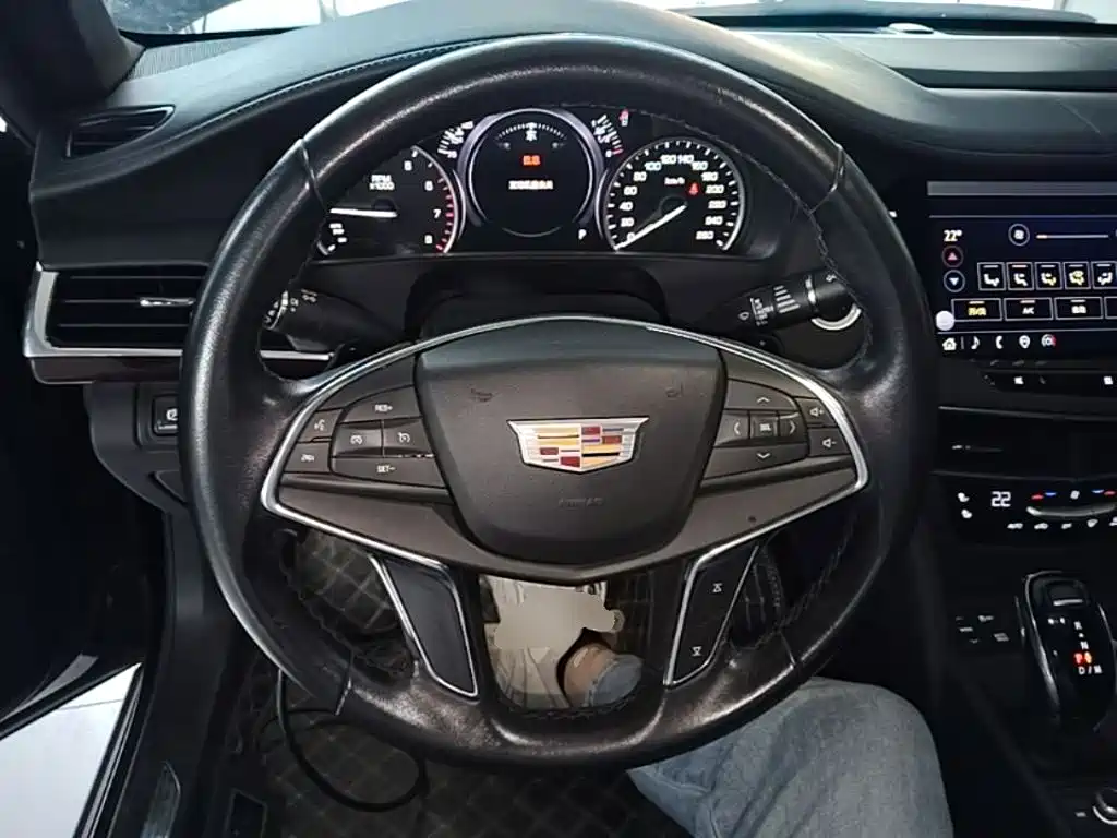 Фото 11 - Cadillac CT6