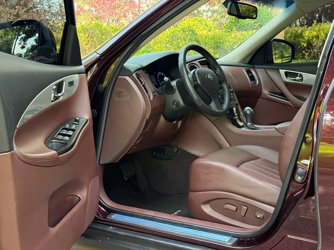 Infiniti QX50 (Import) 2014 2013 2.5L 2WD Prestige